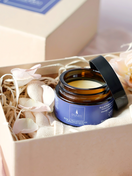 Picture of Rose and Frankincense Cleansing Balm and Muslin cloth Gift set.