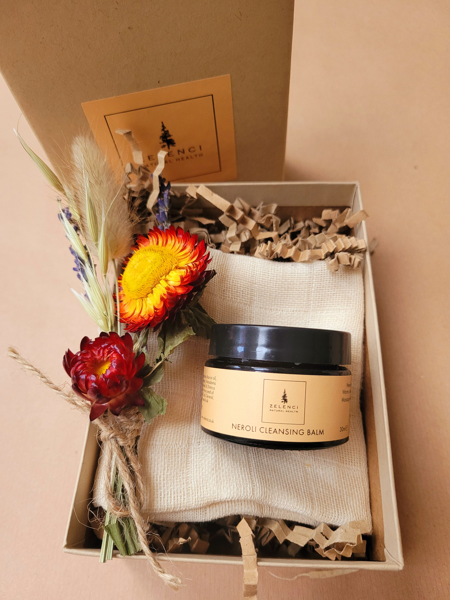 Picture of Neroli  Cleansing Balm and Muslin cloth Gift Set.with Gift Box and dried flower posy
